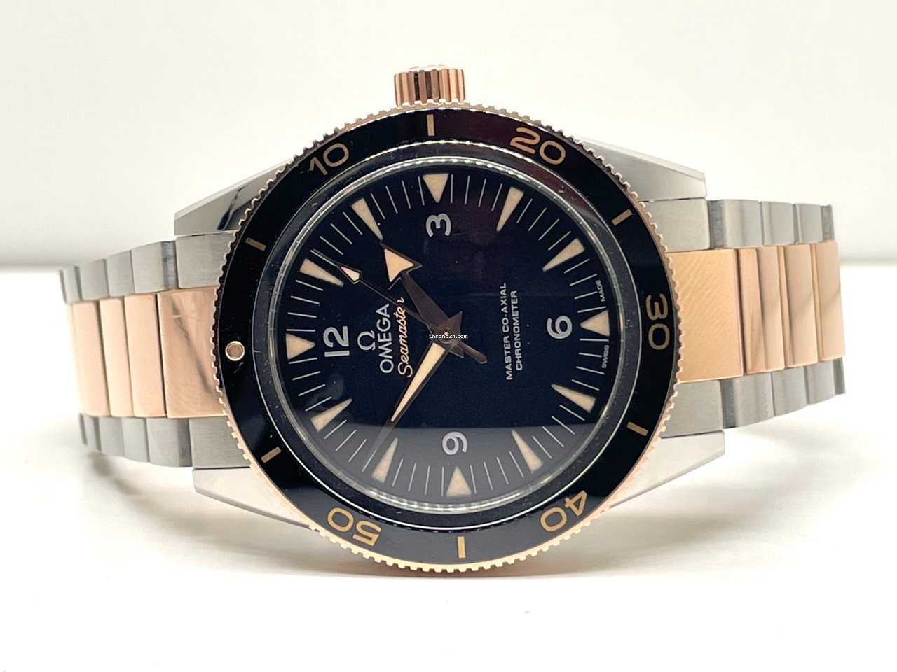 Omega Seamaster 300 Automatic Gold Steel 2332041210100 Replica 8