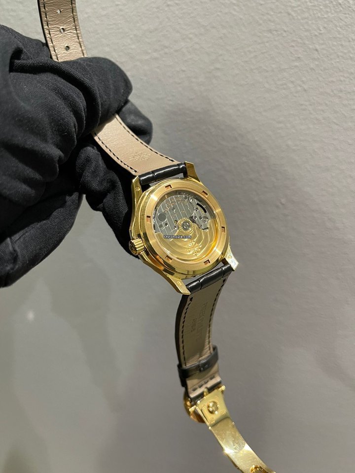 IMG_9081 Patek Philippe Aquanaut Mens watch Unisex Automatic Yellow gold 5060 Replica 8
