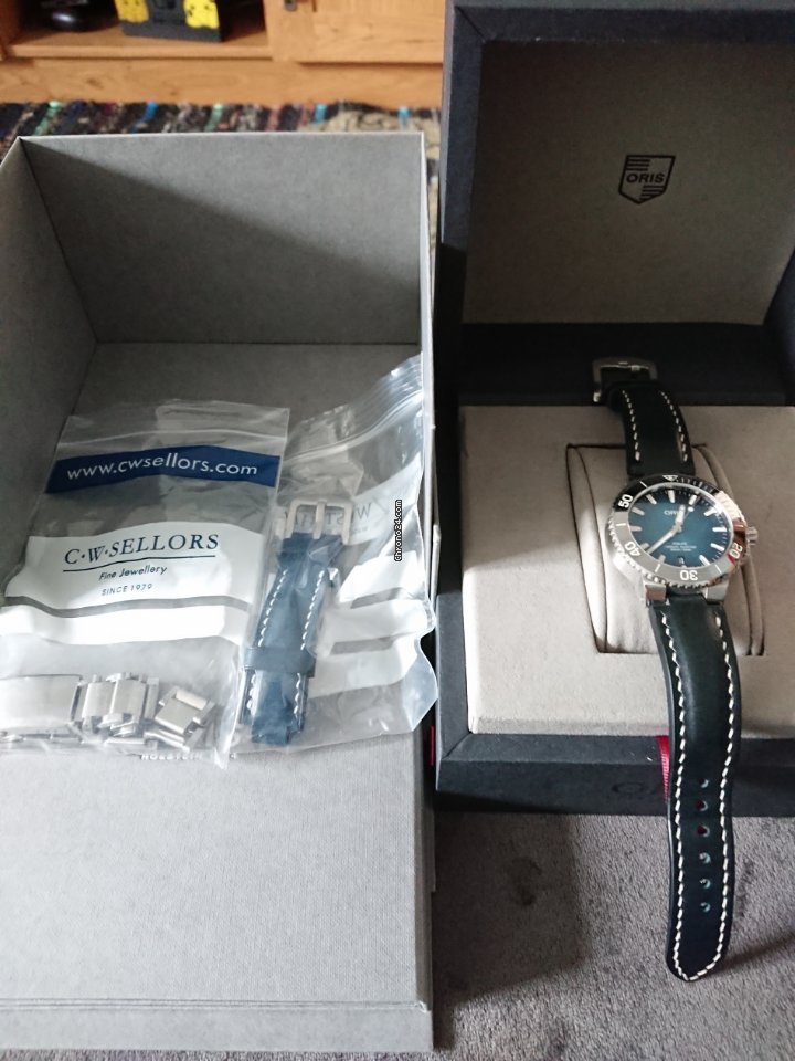 Oris Aquis Date Mens watch Unisex Automatic Steel 01 733 7732 4155-07 8 21 05PEB Replica 8