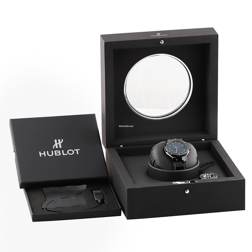 IMG_9081 Hublot Classic Fusion 45, 42, 38, 33 mm Womens watch Automatic Ceramic 565.cx.1210.vr.1222 Replica 8