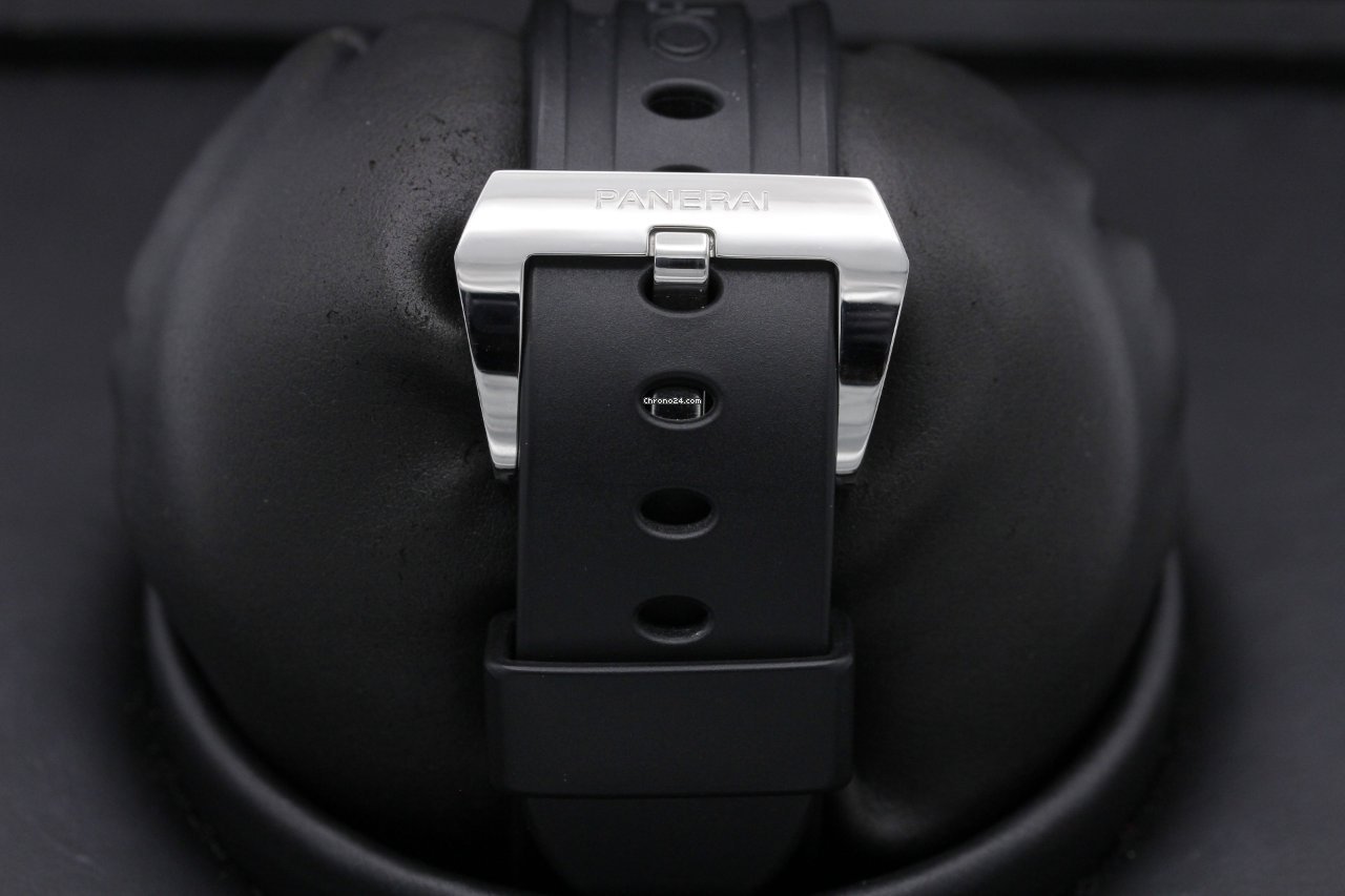IMG_9081 Panerai Luminor Base Logo Steel PAM 000 Replica 8
