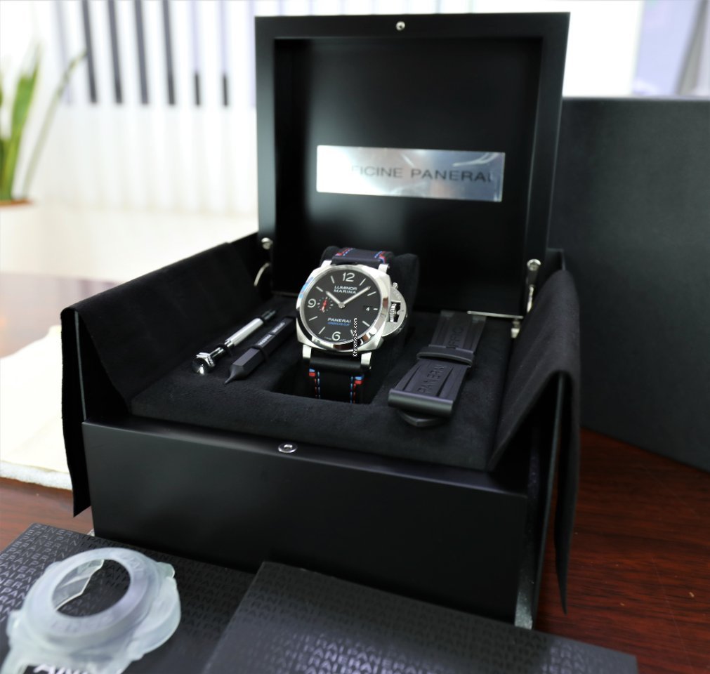 IMG_9081 Panerai Luminor 1950 Mens watch Unisex Automatic Steel PAM 00727 Replica 8