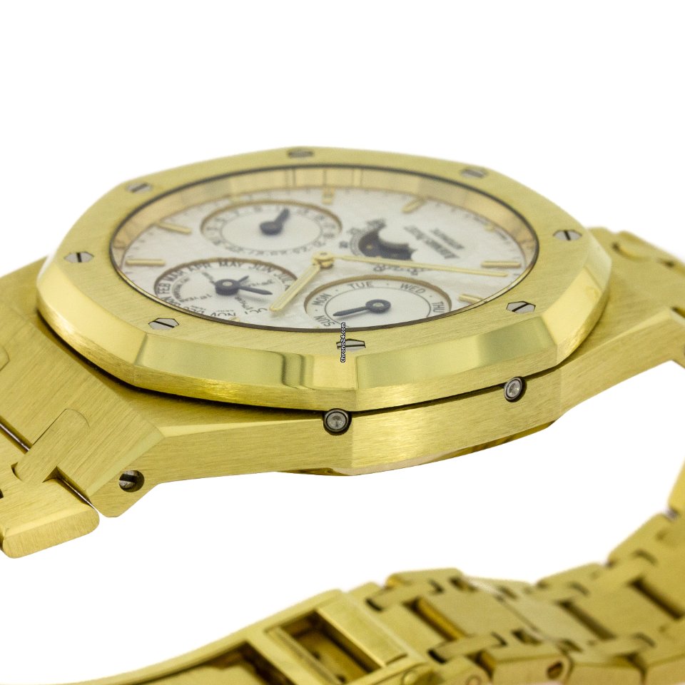 IMG_9081 Audemars Piguet Royal Oak Perpetual Calendar Mens watch Unisex Automatic Yellow gold 25820BA.OO.0944BA.02 Replica 8