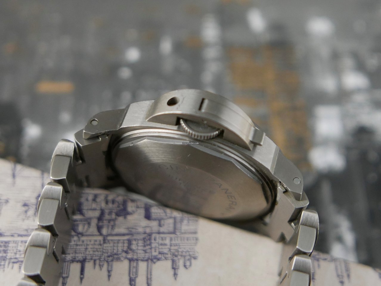 Panerai Titanium PAM 00283 Replica 8