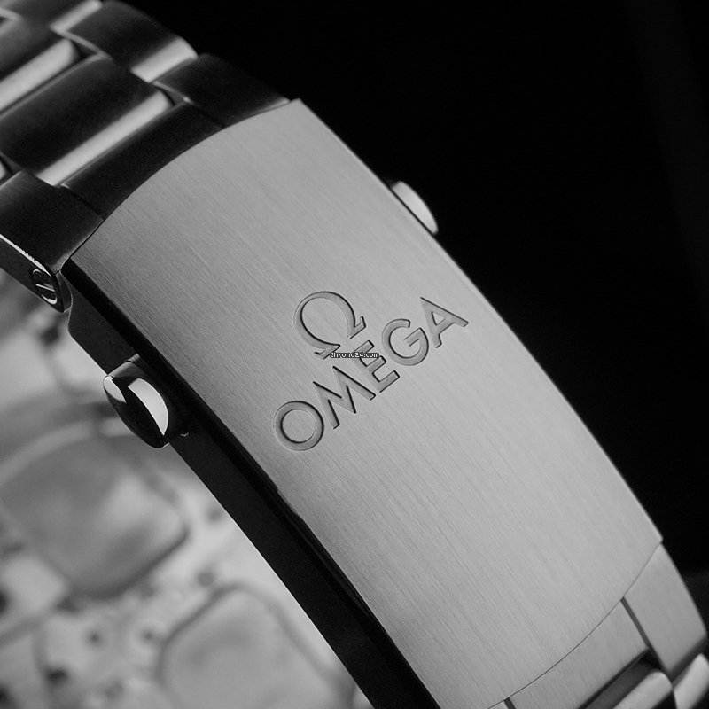 Omega Seamaster Planet Ocean Mens watch Unisex Automatic Steel 232.30.44.22.03.001 Replica 8