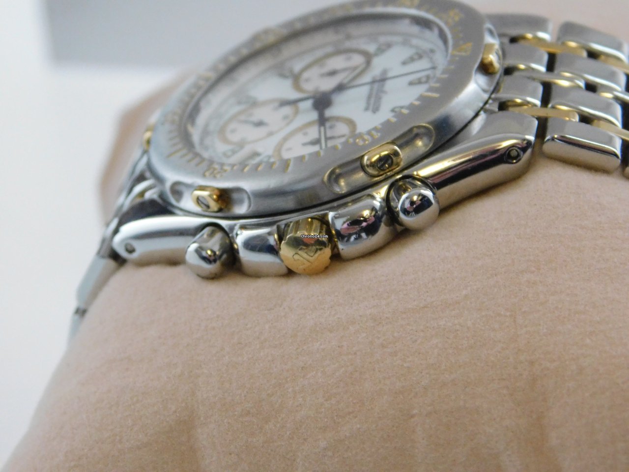 Jaeger-LeCoultre Mens watch Unisex Quartz Gold Steel 305.5.31 Replica 8