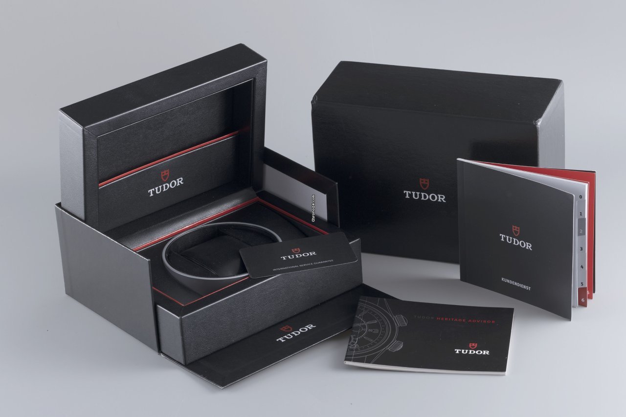 Tudor Heritage Advisor Mens watch Unisex Automatic Steel 79620T Replica 8