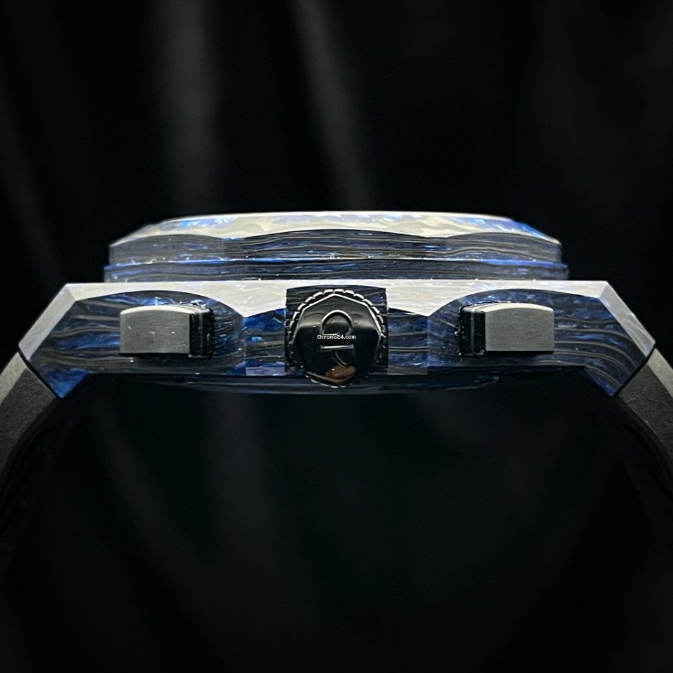 IMG_9081 Girard Perregaux Laureato Mens watch Unisex Automatic Carbon 81060-36-691-FH6A Replica 8