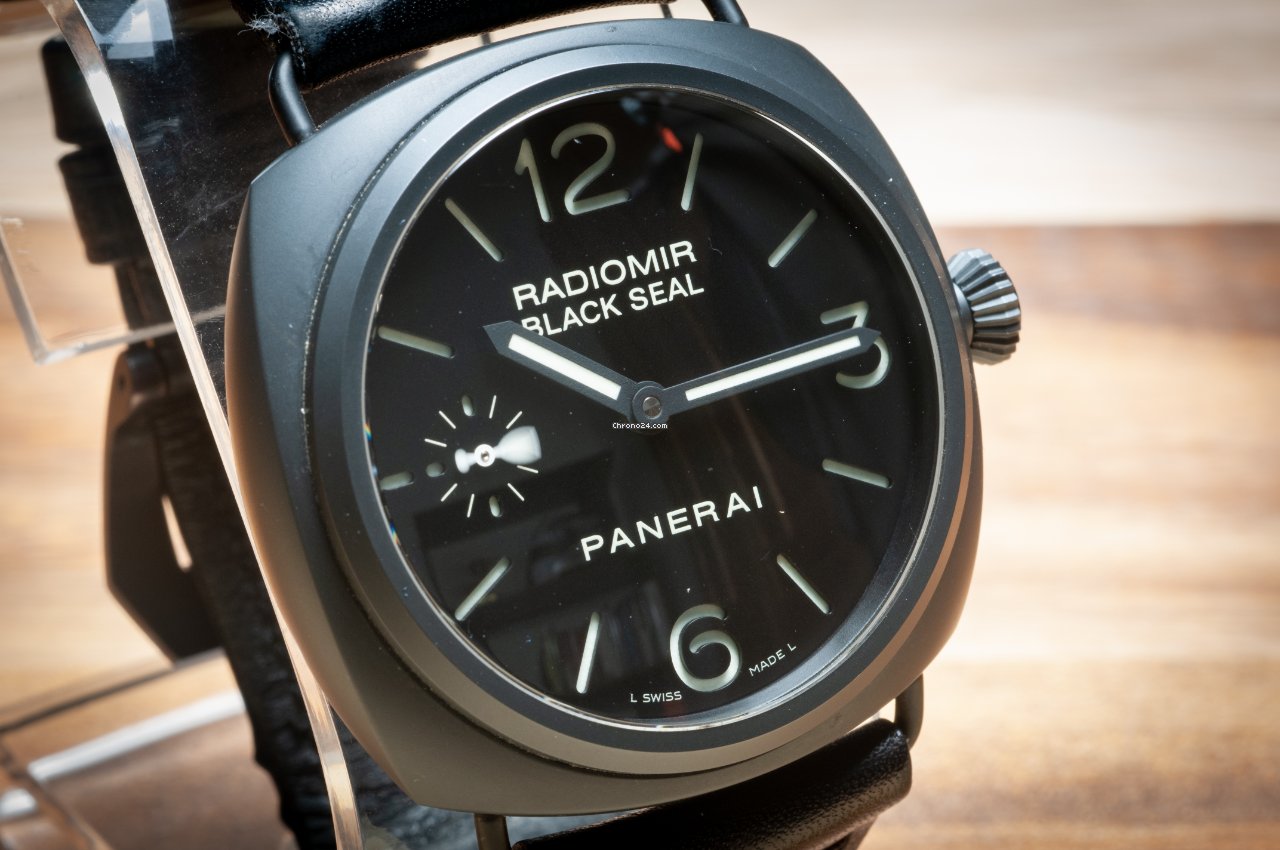 Panerai Radiomir Black Seal Mens watch Unisex Manual winding Ceramic PAM 00292 Replica 8