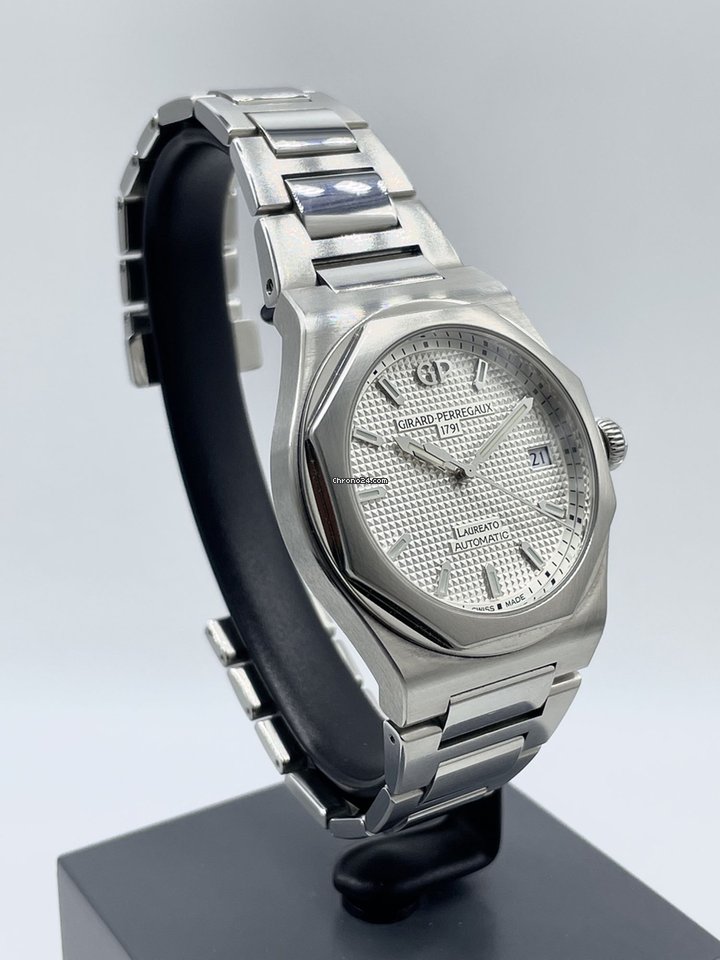 Girard Perregaux Laureato Mens watch Unisex Automatic Steel 81005-11-131-11A Replica 8