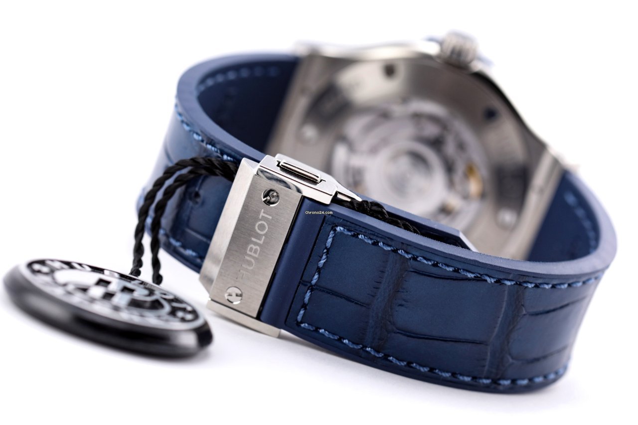 IMG_9081 Hublot Classic Fusion Blue Mens watch Unisex Automatic Titanium 565.NX.7170.LR Replica 8