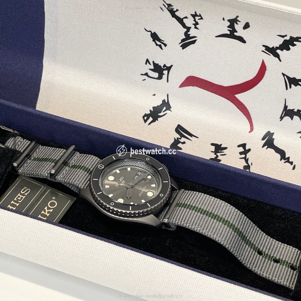 Seiko 5 Sports Mens watch Unisex Automatic Steel SBSA097