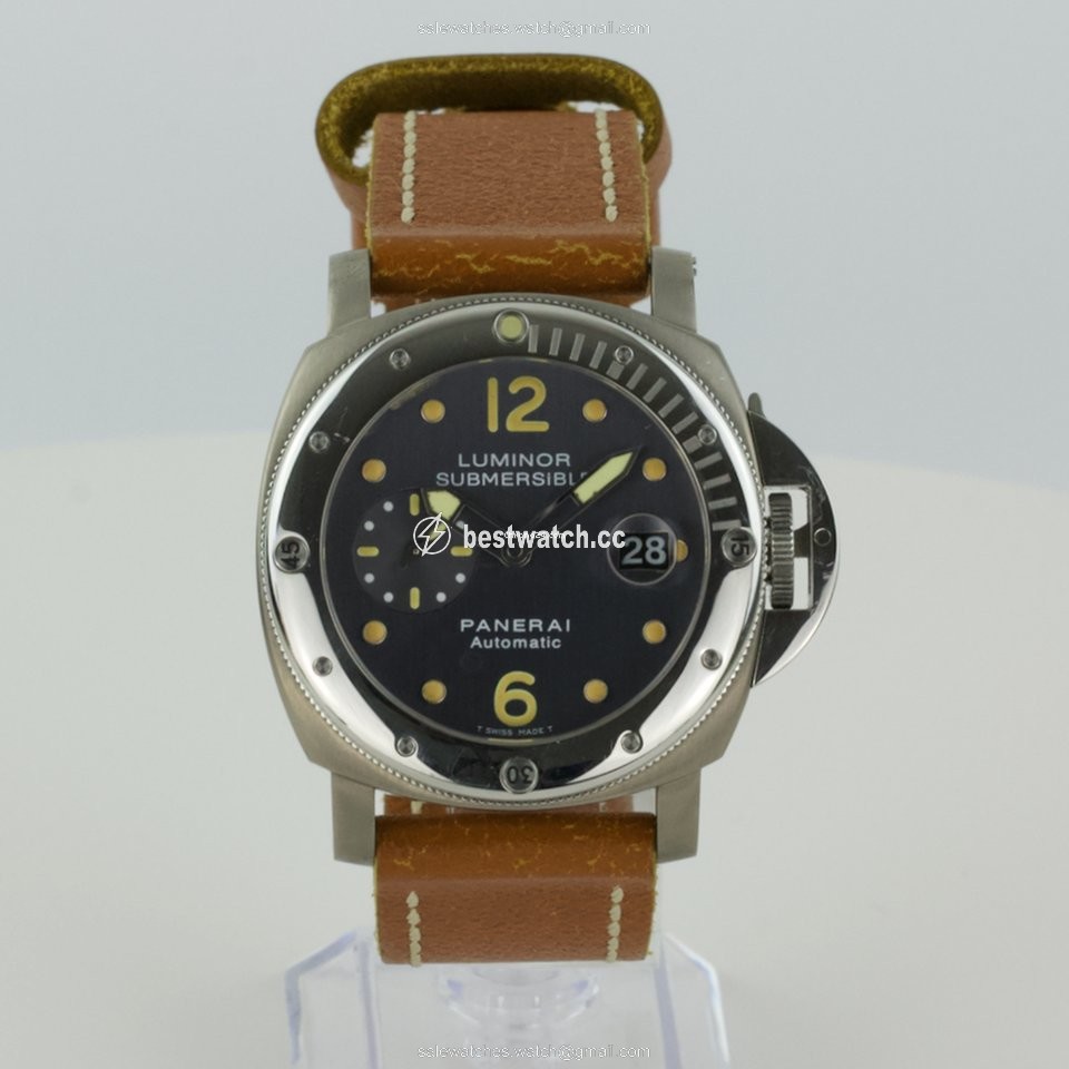Panerai Luminor Submersible Mens watch Unisex Automatic Titanium PAM 00170