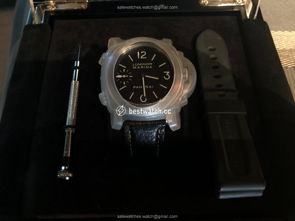 Panerai Luminor Marina Mens watch Unisex Manual winding Titanium PAM 00177