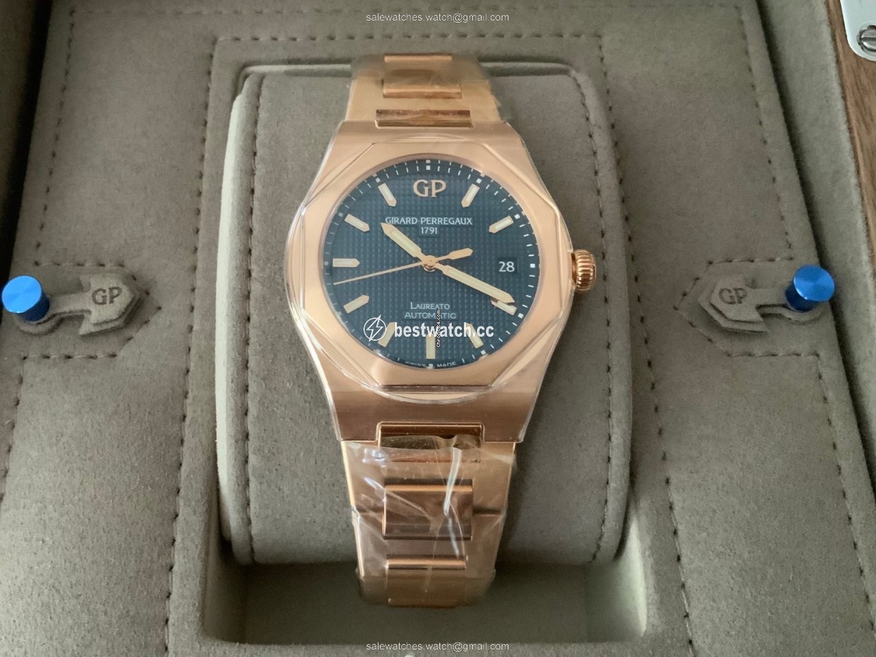 Girard Perregaux Laureato Mens watch Unisex Automatic Rose gold 81005-52-432-52A