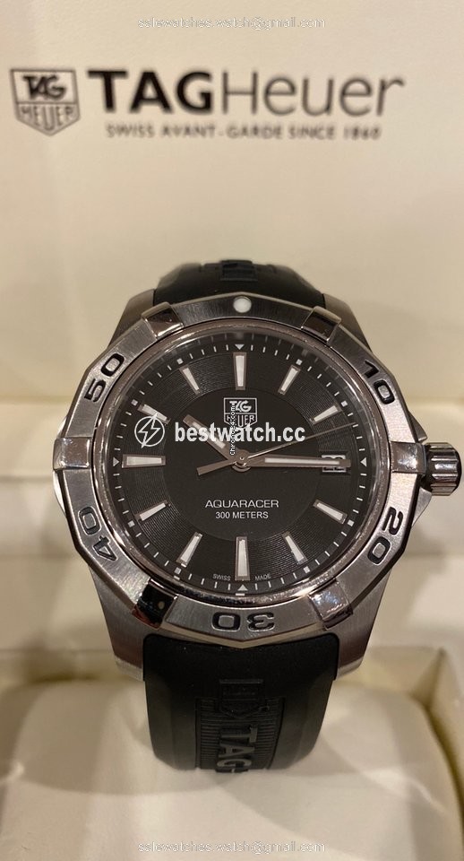 TAG Heuer Aquaracer 300M Mens watch Unisex Quartz Steel WAP1110.FT6029