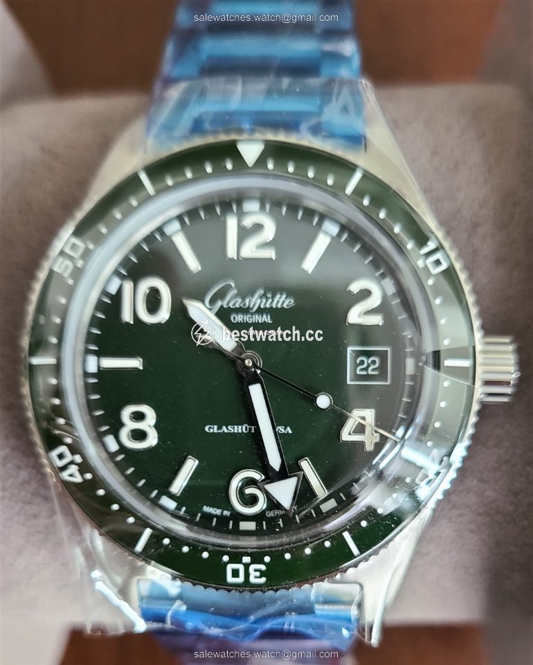 Glashutte Original Mens watch Unisex Automatic Steel 1-39-11-13-83-70
