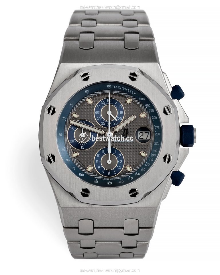 Audemars Piguet Royal Oak Offshore Chronograph Mens watch Unisex Automatic Titanium 25721TI.OO.1000TI.01