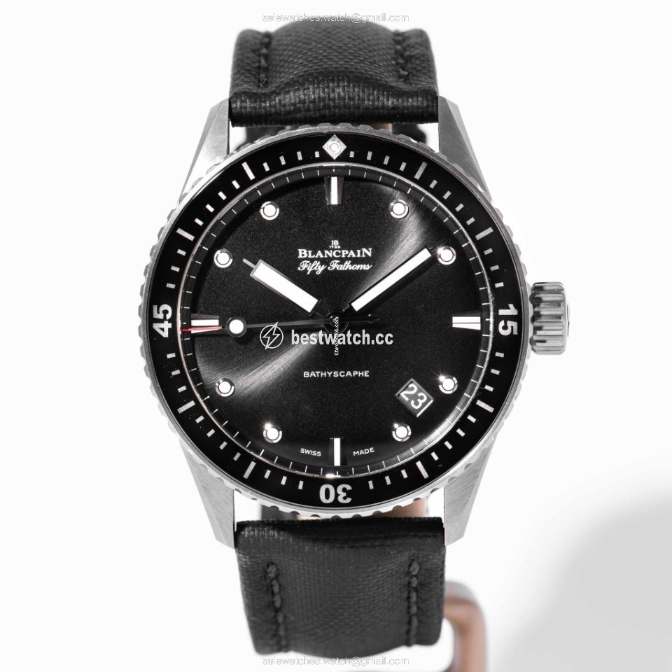 Blancpain Fifty Fathoms Bathyscaphe Mens watch Unisex Automatic Titanium 5000-1230-B52A