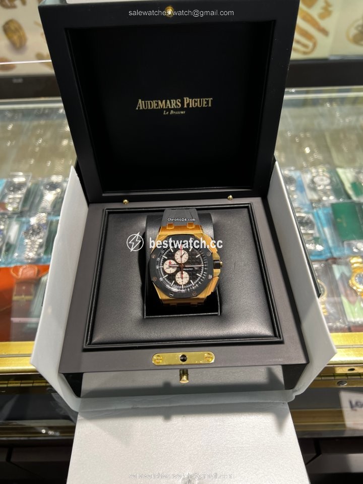 Audemars Piguet Royal Oak Offshore Chronograph Mens watch Unisex Automatic Rose gold 26401.RO.OO.A002.CA.01