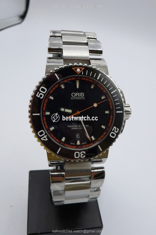 Oris Aquis Date Mens watch Unisex Automatic Steel 01 733 7653 4128-07 8 26 01PEB