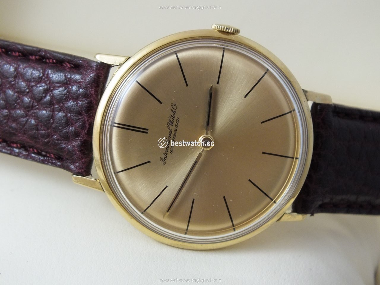 IWC Mens watch Unisex Manual winding Yellow gold 401