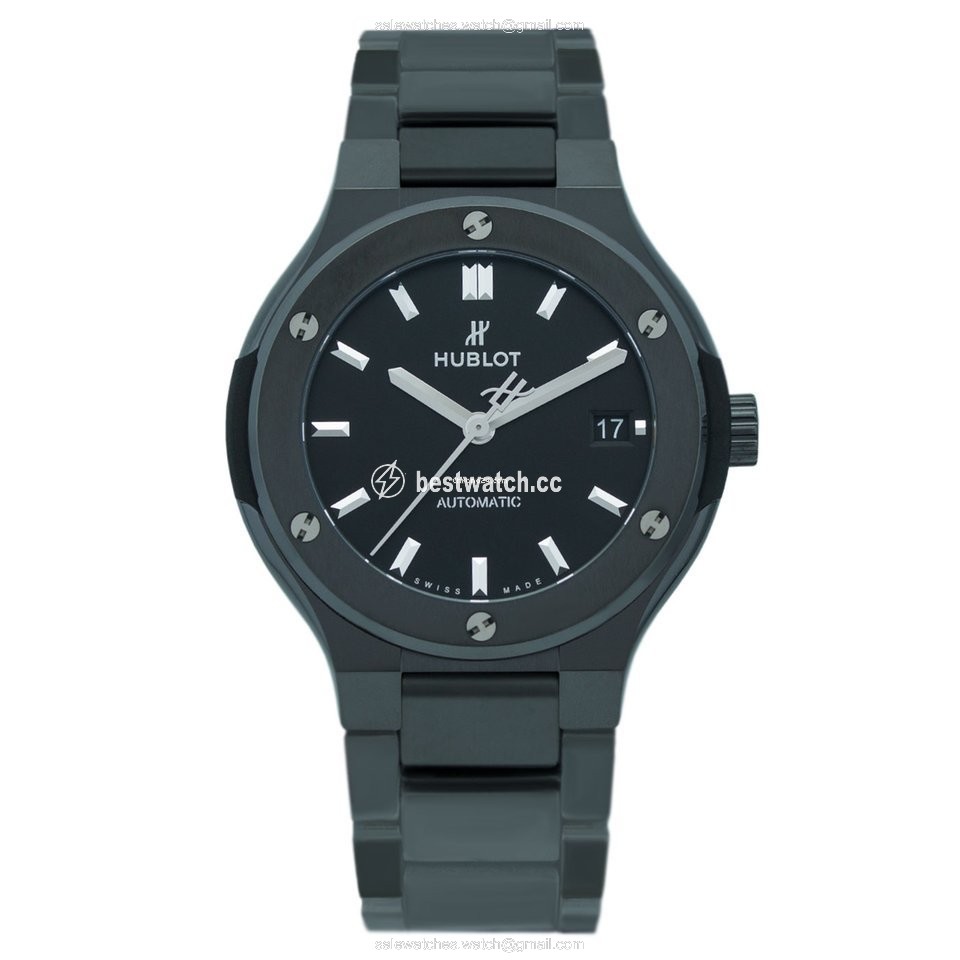 Hublot Classic Fusion 45, 42, 38, 33 mm Mens watch Unisex Automatic Ceramic 568.CM.1470.CM